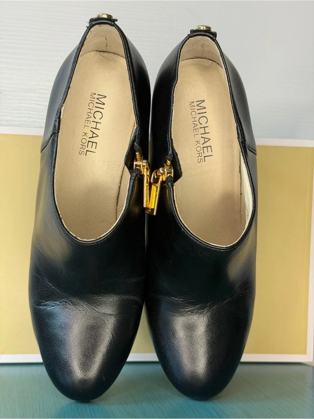 MICHAEL Michael Kors Sammy Black Leather Ankle Booties with 3.5” Heel - size 7